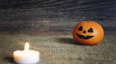 Cadılar Bayramı tatile korkunç yüzleri boyalı