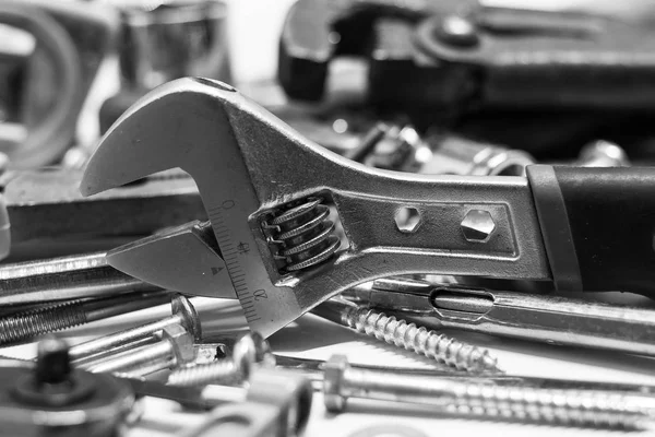 Gümüş rengi metal araçlar çalışma Mens