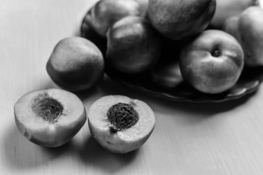 Olgun şeftali bileşimi