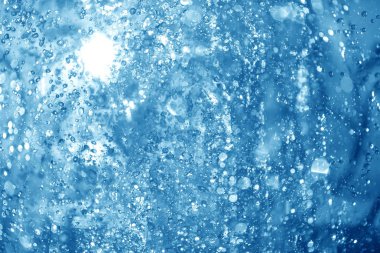 Mavi sprey çeşme geceleri