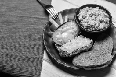 Fırında patates sebze ve mantar ile