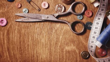 Nesneleri nakış makas ve düğmeler için