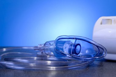 Tıbbi Nebulizatör bronşit tedavisi için. Kamera agains