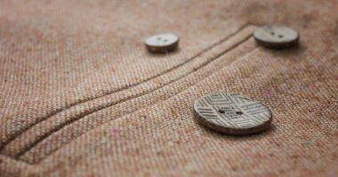 Takım elbise ceket düğmesi ayrıntıları