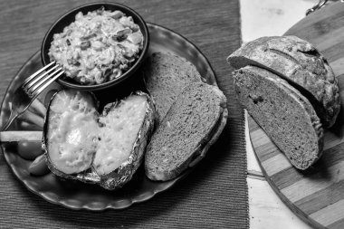 Fırında patates sebze ve mantar ile