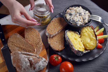 Patates sebze ve mantar ile hazırlanması