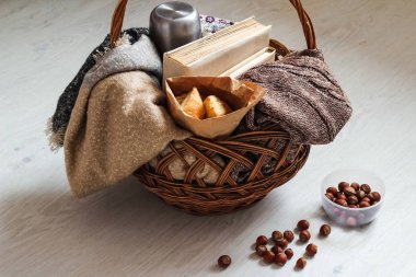 Kahve ve sabahları kahvaltı için lezzetli hamur işleri. Fındık