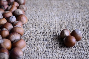 Fındık ve fındık tablo yalan. Sağlıklı aperatifler.