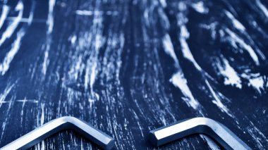 Altıgen masanın üzerinde yatan onarım çalışmaları için. Onarım Araçları