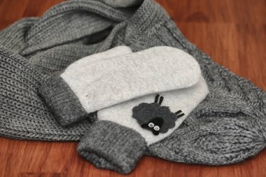 Sıcak giysiler kazak örme ayrıntılarını