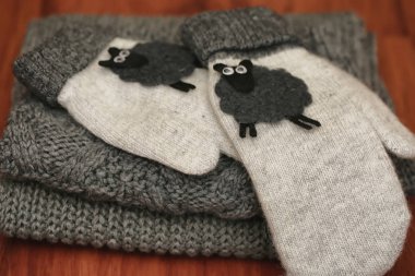 Sıcak giysiler kazak örme ayrıntılarını