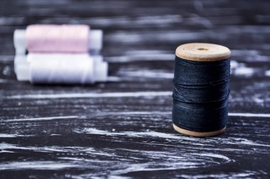 İş parçacığı üzerinde Tablo biriktirme. Bir makaraya zanaat için iş parçacığı. Ma