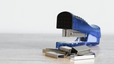 Ofis işleri masaya zımba. İleti örneği öğe. Office su