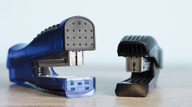 Ofis işleri masaya zımba. İleti örneği öğe. Office su