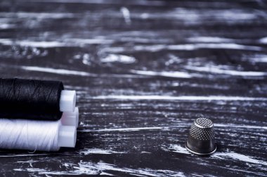 İş parçacığı üzerinde Tablo biriktirme. Bir makaraya zanaat için iş parçacığı. Ma