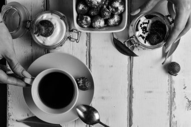 Tablo çilekli tatlı