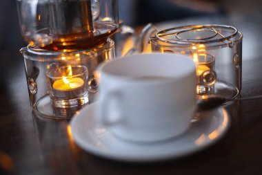 Kafede çay seremonisi