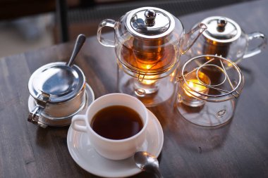 Kafede çay seremonisi