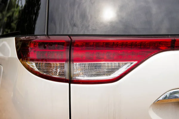 Coches frenos rojos luces — Foto de Stock