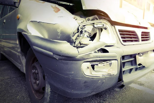 Coche Destrozado Después Accidente Deja Naufragio — Foto de Stock