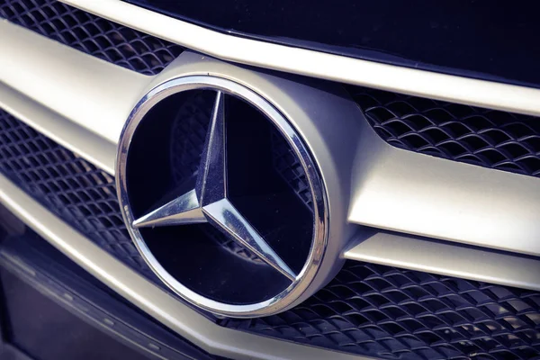 Malaysia Декабря 2019 Года Логотип Mercedes Benz Автомобиле Mercedes Benz — стоковое фото