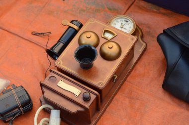Vintage eski telefon iki el pazarında
