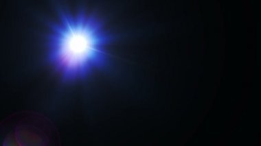 Dijital lens flare siyah arka plan yatay çerçeve 4 k ile video sıcak içinde. Modern doğal parlama efekti. Uzayda güneş ışığı.