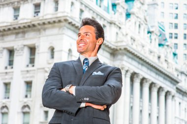 New York'ta yakışıklı Amerikan orta yaş işadamı portresi