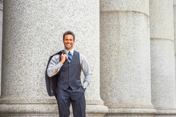 Empresario americano de mediana edad viajando, trabajando en Nueva York — Foto de Stock