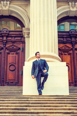 Başarılı orta yaş seyahat, iş işadamı portresi