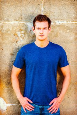 Amerikalı genç bir adam portresi