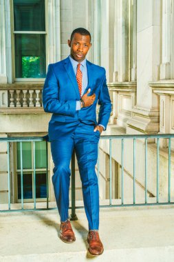 New York'ta genç Afro-Amerikalı işadamı portresi