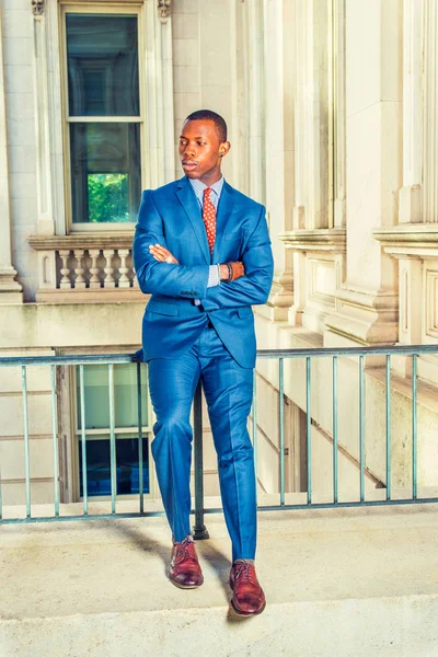 Retrato de un joven empresario afroamericano en Nueva York . — Foto de Stock