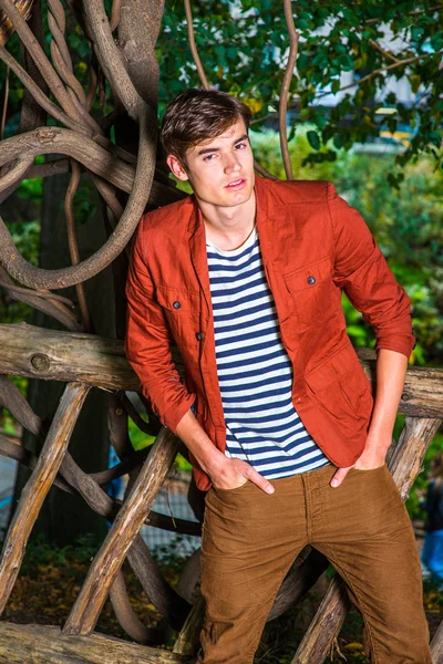 Genç bir adamın portresi. 