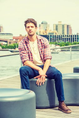 Seyahat, New York'ta rahatlatıcı genç Amerikalı adam