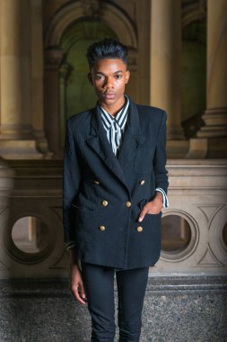 okul çocuk portresi