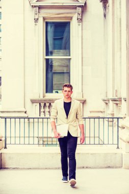 Genç Amerikalı iş adamı işe yarayacak