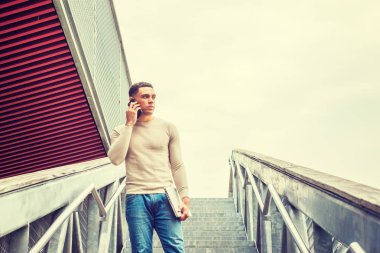 Genç Amerikan lisansüstü New York'ta okuyan öğrenci