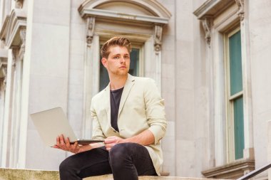 Genç Amerikalı eğitim, yeni Yor çalışan adam