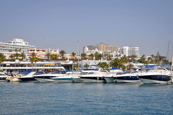 TENERIFE, SPAIN - JULY 1, 2011: Tenerife beach and a marina ocean. The view from the ocean side. — Stock Photo, Image