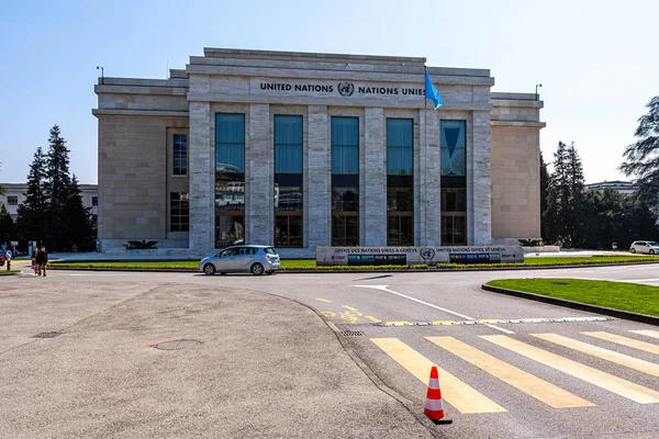 Geneve, Schweiz - 15 april 2019: Palace of Nations building - säte för Förenta nationerna — Stockfoto