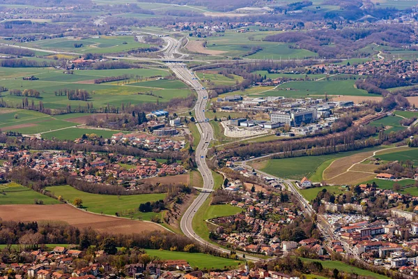 Geneva, Switzerland - April 14, 2019: View of Geneva and its suburbs from above — Stock Photo, Image