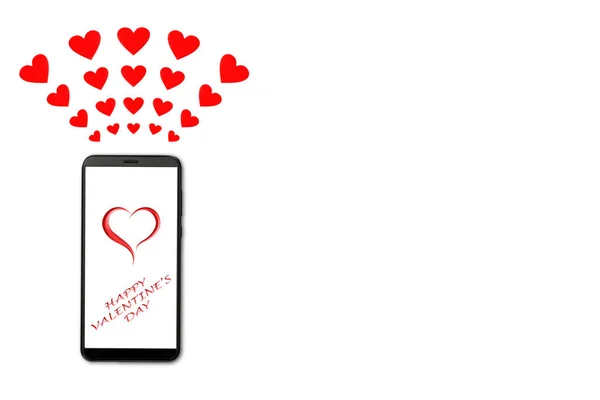 Conceito de dia dos namorados, mensagem de amor corações voando para fora smartphone, Isolado no fundo branco, saudação na tela do smartphone — Fotografia de Stock