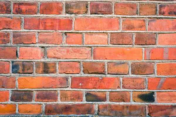 Detaillierte Nahaufnahme Auf Roter Ziegelwand Bei Gealtertem Und Verwittertem Gebäude — Stockfoto