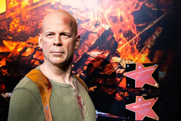 Londra, İngiltere, İngiltere - 2 Ocak 2020: Bruce Willis 'in Waxwork heykelleri Madam Tussauds tarafından 1884' te yapılmıştır.