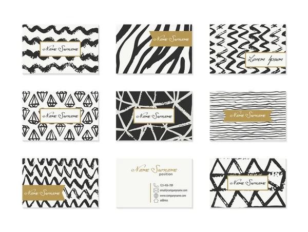 Kartvizit kümesiyle elle çizilmiş öğeleri