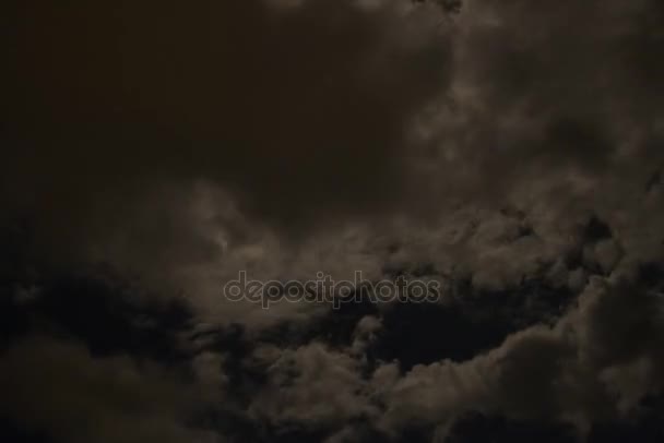Lune et nuages Temps écoulé 