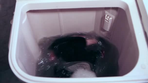 Filling washing machine — Stock Video