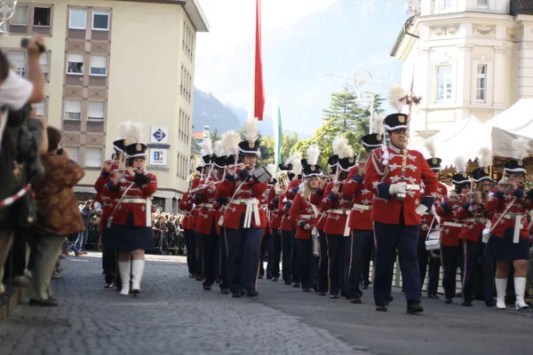 Merano Druivenfestival Zuid Tirol Met Typische Muziekgroepen Typische Tiroolse Kleding — Stockfoto