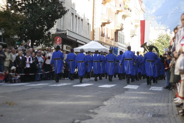 Merano Druivenfestival Zuid Tirol Met Typische Muziekgroepen Typische Tiroolse Kleding — Stockfoto